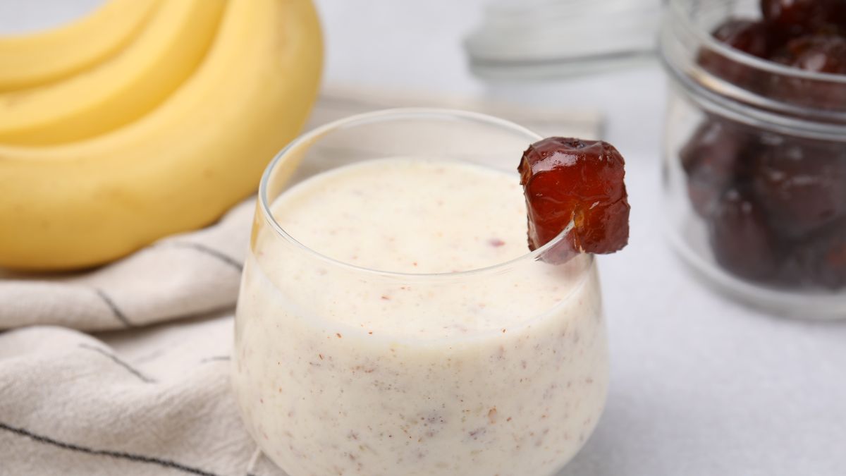 Date Smoothies & Breakfast