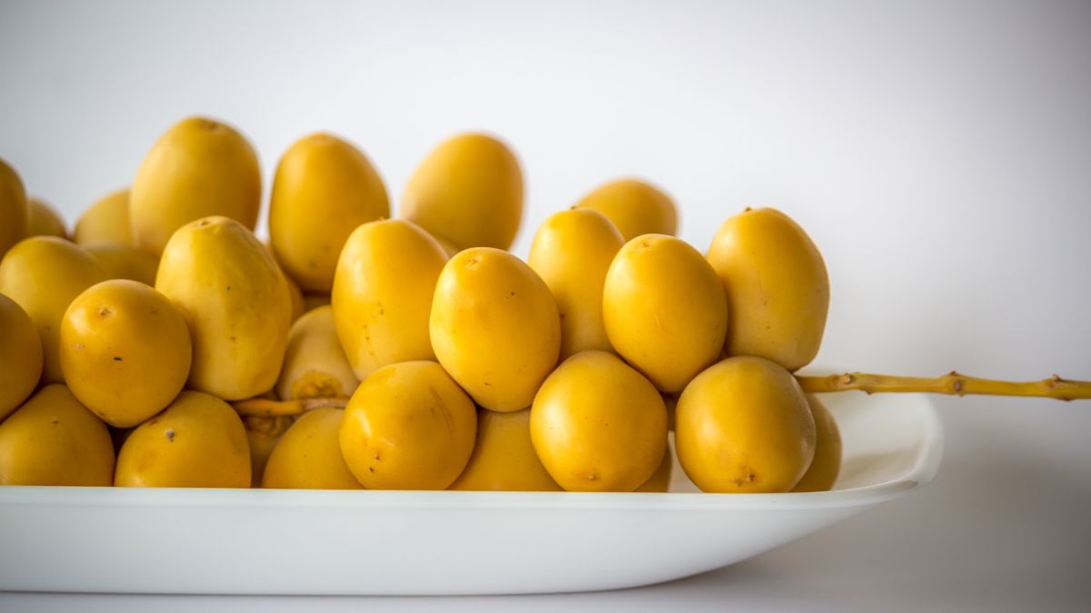 White Spots on Dates